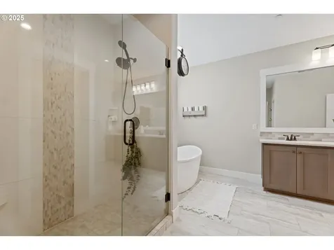 1721 NE Pecan Lane Camas WA 98607