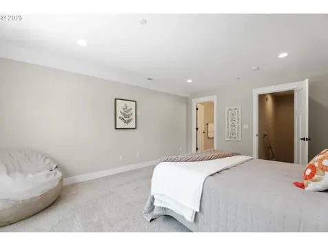 1721 NE Pecan Lane Camas WA 98607