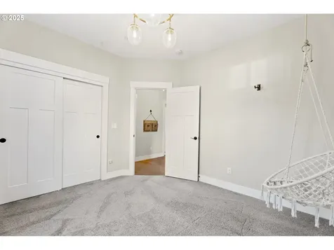 1721 NE Pecan Lane Camas WA 98607