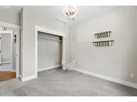 1721 NE Pecan Lane Camas WA 98607