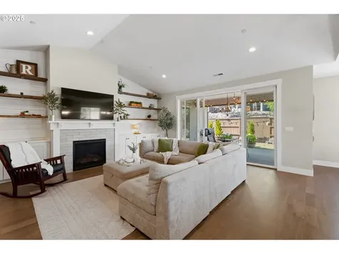 1721 NE Pecan Lane Camas WA 98607