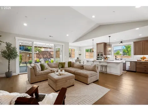 1721 NE Pecan Lane Camas WA 98607