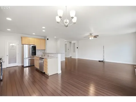 1190 Peascod Drive Eugene OR 97402