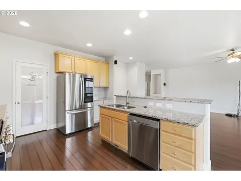 1190 Peascod Drive Eugene OR 97402