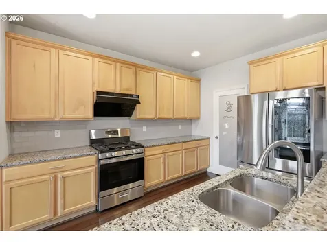 1190 Peascod Drive Eugene OR 97402