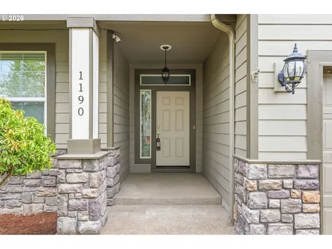 1190 Peascod Drive Eugene OR 97402