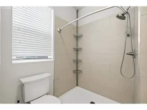 1190 Peascod Drive Eugene OR 97402