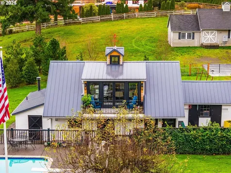 1250 SW Englewood Drive Lake Oswego OR 97034