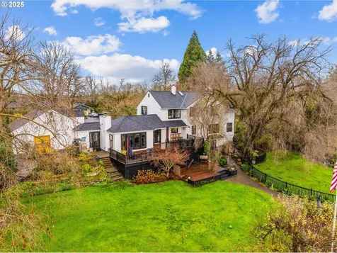 1250 SW Englewood Drive Lake Oswego OR 97034