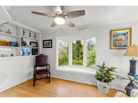 1250 SW Englewood Drive Lake Oswego OR 97034