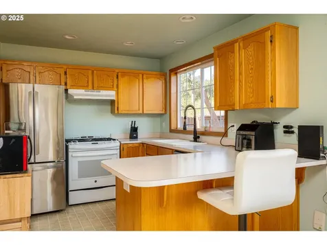 1532 SW Pioneer Drive Willamina OR 97396