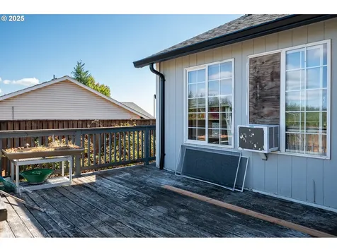 1532 SW Pioneer Drive Willamina OR 97396