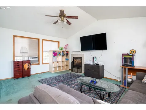 1532 SW Pioneer Drive Willamina OR 97396