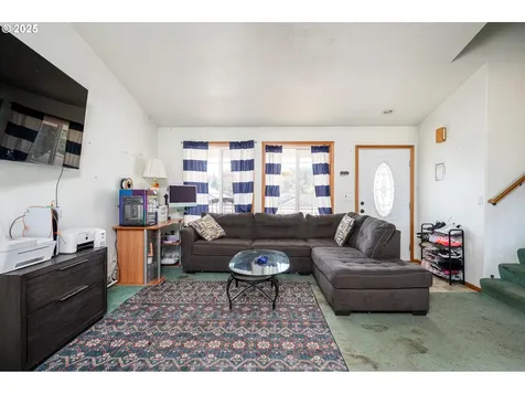 1532 SW Pioneer Drive Willamina OR 97396