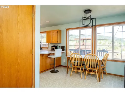 1532 SW Pioneer Drive Willamina OR 97396