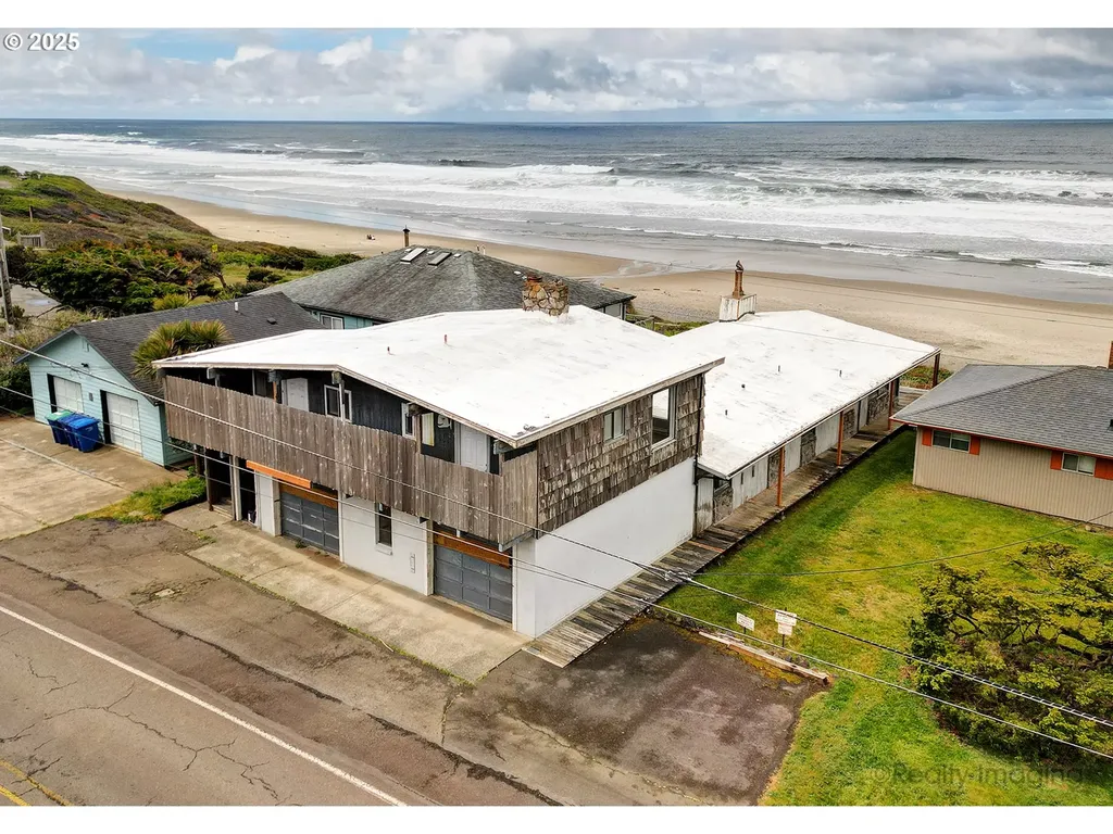 6117 NW Logan Road Lincoln City OR 97367