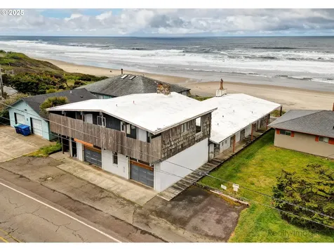 6117 NW Logan Road Lincoln City OR 97367