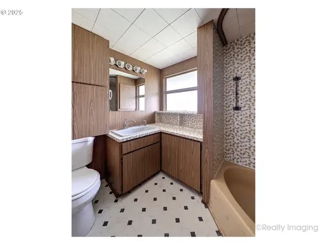 6117 NW Logan Road Lincoln City OR 97367