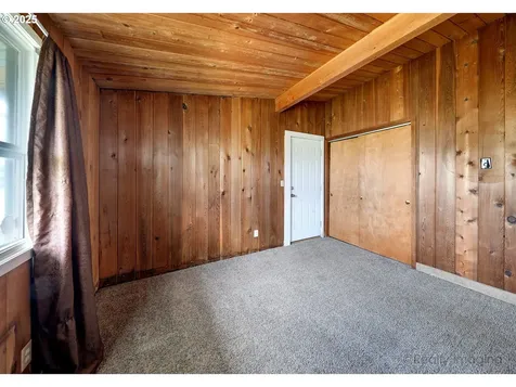 6117 NW Logan Road Lincoln City OR 97367