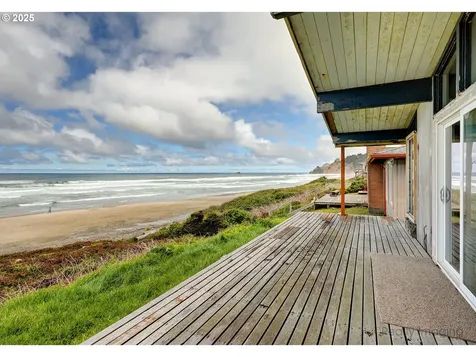 6117 NW Logan Road Lincoln City OR 97367