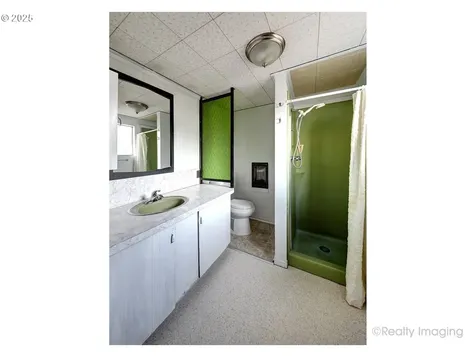 6117 NW Logan Road Lincoln City OR 97367