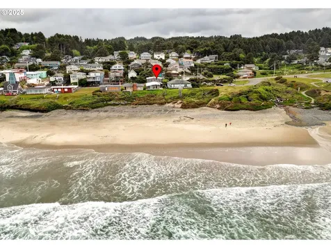 6117 NW Logan Road Lincoln City OR 97367