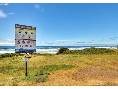 6117 NW Logan Road Lincoln City OR 97367