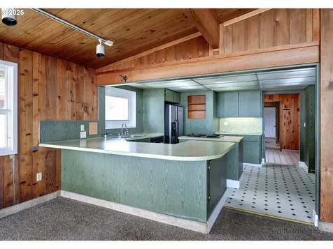 6117 NW Logan Road Lincoln City OR 97367