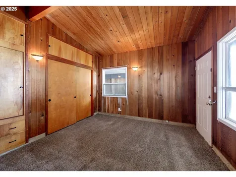 6117 NW Logan Road Lincoln City OR 97367