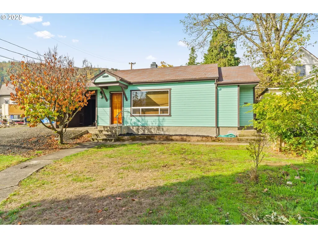 1220 SE Fullerton Street Roseburg OR 97470