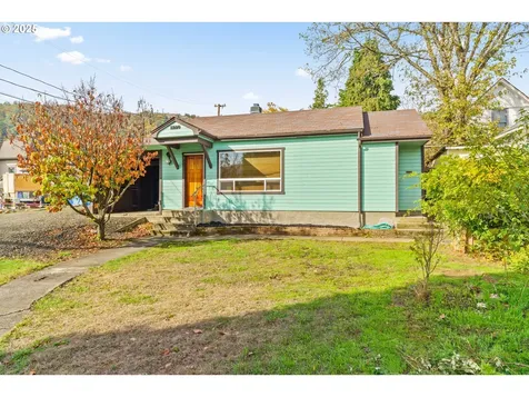 1220 SE Fullerton Street Roseburg OR 97470