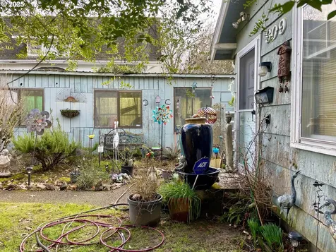 909 NE Davis Street Mcminnville OR 97128