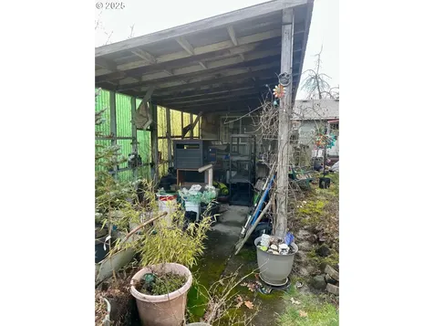 909 NE Davis Street Mcminnville OR 97128