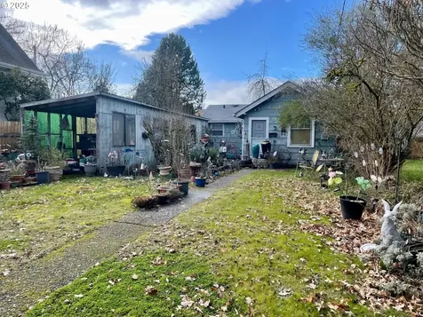 909 NE Davis Street Mcminnville OR 97128
