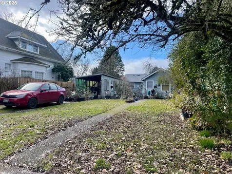 909 NE Davis Street Mcminnville OR 97128
