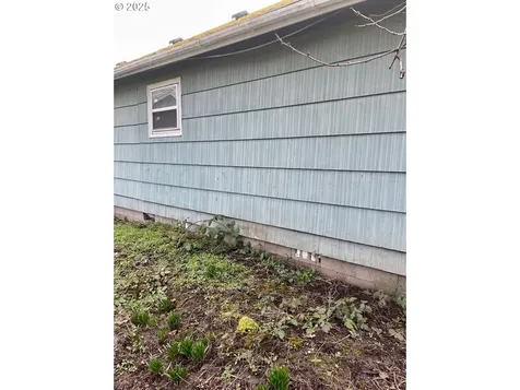 909 NE Davis Street Mcminnville OR 97128