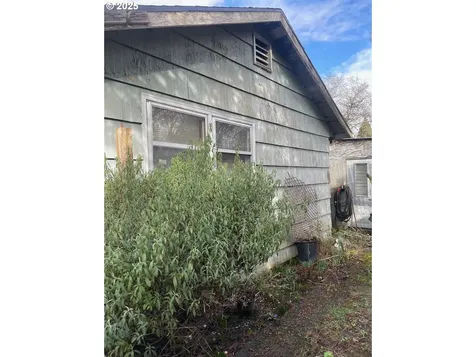 909 NE Davis Street Mcminnville OR 97128