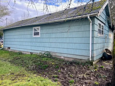 909 NE Davis Street Mcminnville OR 97128