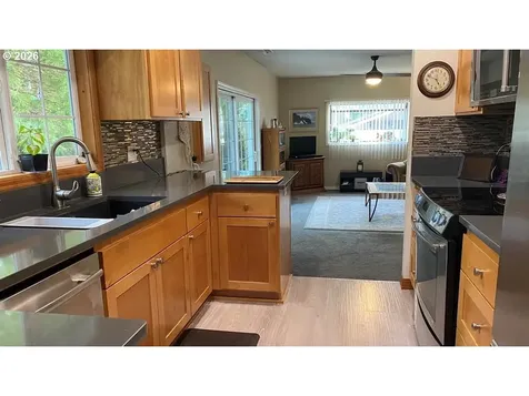 1410 Graham Drive Kelso WA 98626