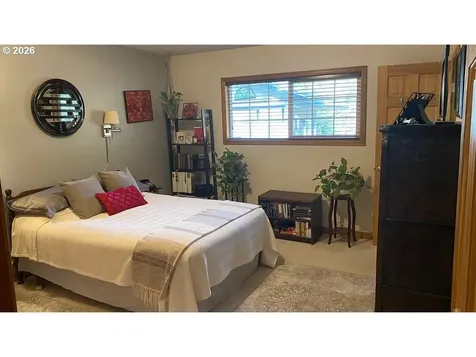 1410 Graham Drive Kelso WA 98626
