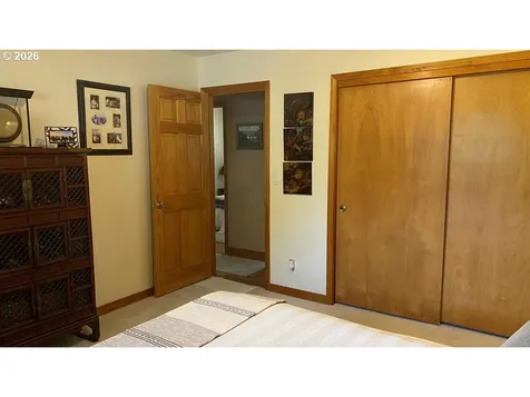 1410 Graham Drive Kelso WA 98626