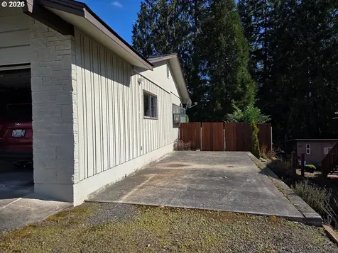 1410 Graham Drive Kelso WA 98626