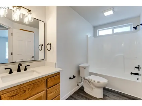 6084 Rombauer Road Eugene OR 97402