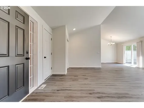 6084 Rombauer Road Eugene OR 97402
