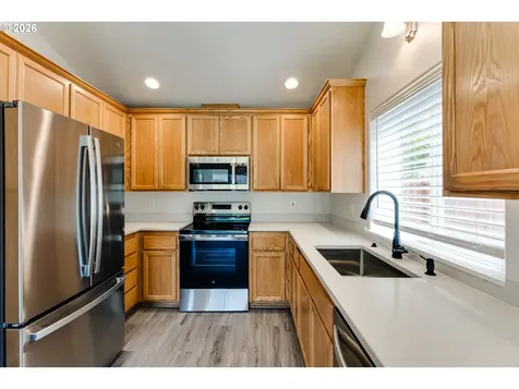 6084 Rombauer Road Eugene OR 97402