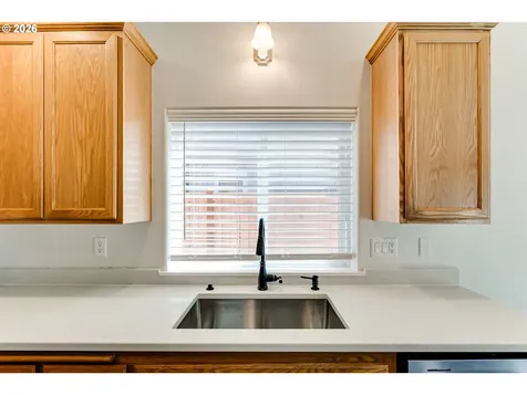 6084 Rombauer Road Eugene OR 97402
