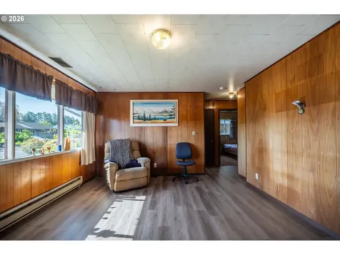 1726 Johnson Street North Bend OR 97459