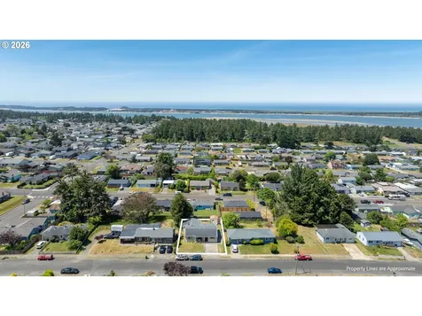 1726 Johnson Street North Bend OR 97459