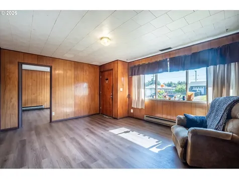 1726 Johnson Street North Bend OR 97459