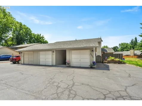 2335 SE Dove Street Hillsboro OR 97123